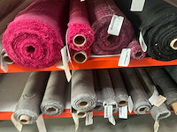 Diverse rollen poshy meubelstof / textiel (130x) - afbeelding 21 van  33