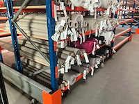 Diverse rollen poshy meubelstof / textiel (130x) - afbeelding 29 van  33