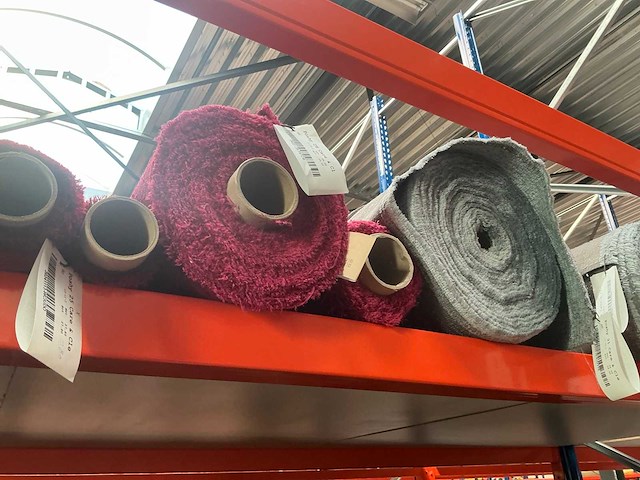 Diverse rollen poshy meubelstof / textiel (130x) - afbeelding 31 van  33