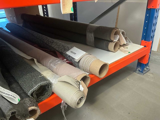 Diverse rollen sparkling meubelstof / textiel (60x) - afbeelding 11 van  19