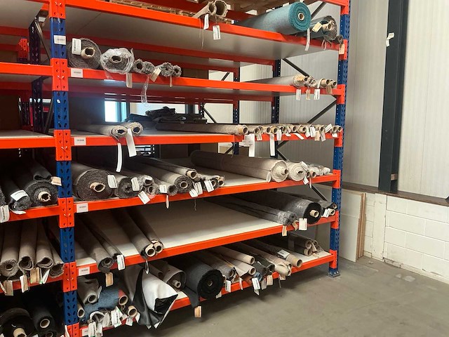 Diverse rollen sparkling meubelstof / textiel (60x) - afbeelding 1 van  19