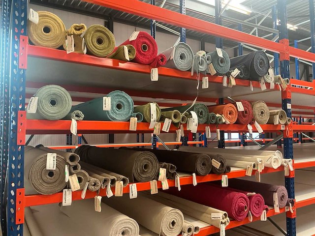 Diverse rollen splended meubelstof / textiel (100x) - afbeelding 37 van  40