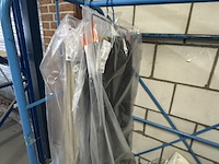 Diverse rollen stof en gordijnen - afbeelding 5 van  5