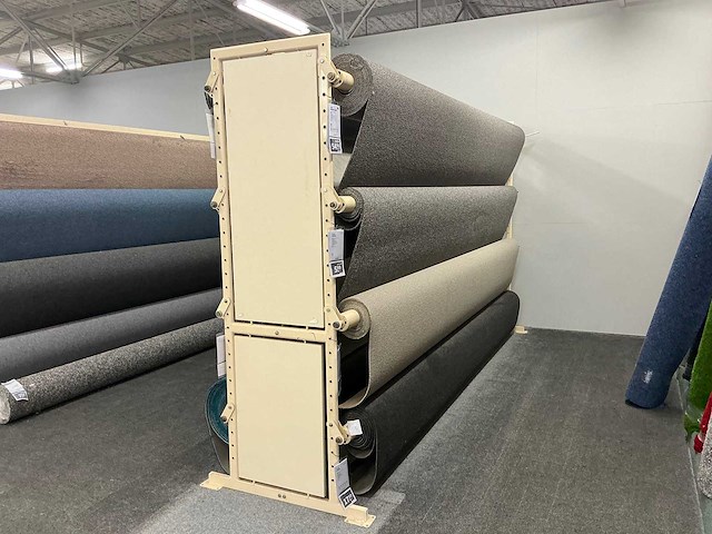 Diverse rollen tapijt - afbeelding 1 van  8