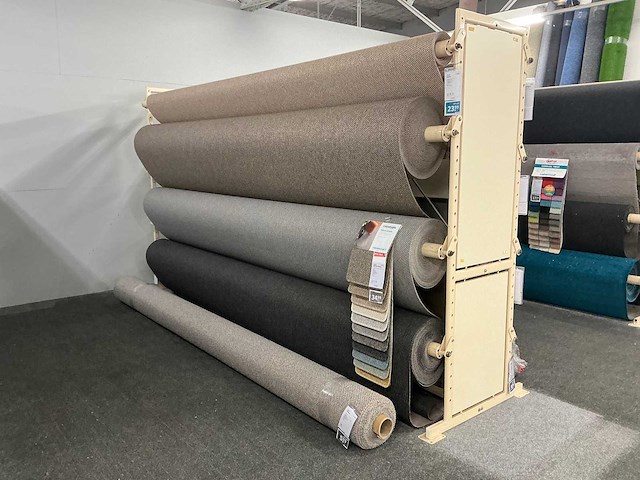 Diverse rollen tapijt - afbeelding 5 van  8