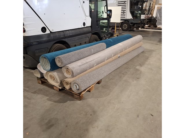 Diverse rollen vinyl / vloerbekleding - afbeelding 3 van  8