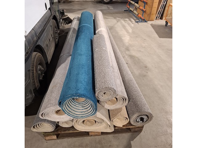 Diverse rollen vinyl / vloerbekleding - afbeelding 5 van  8