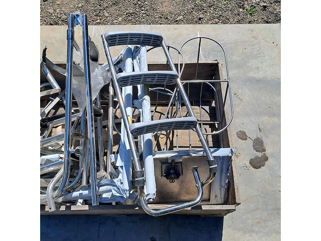 Diverse rvs en metalen boot onderdelen - afbeelding 7 van  8
