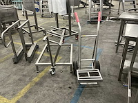 Diverse rvs inventaris - afbeelding 3 van  7