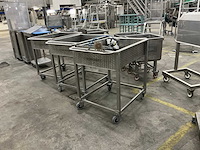 Diverse rvs inventaris - afbeelding 4 van  7