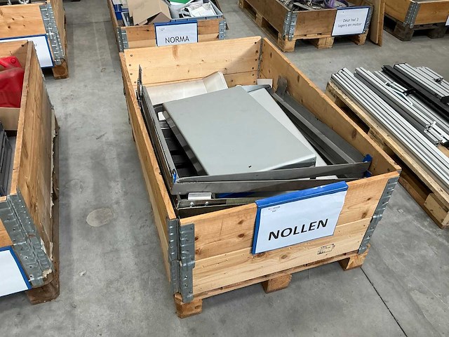 Diverse rvs onderdelen - afbeelding 1 van  3