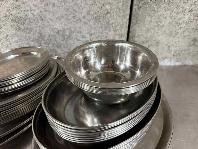 Diverse rvs plateaus (60x) - afbeelding 5 van  6
