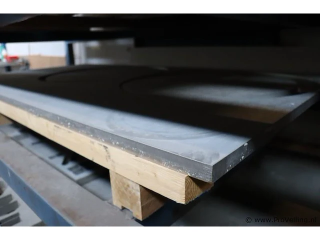 Diverse rvs platen - afbeelding 14 van  17