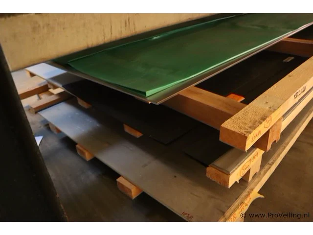 Diverse rvs platen - afbeelding 11 van  11