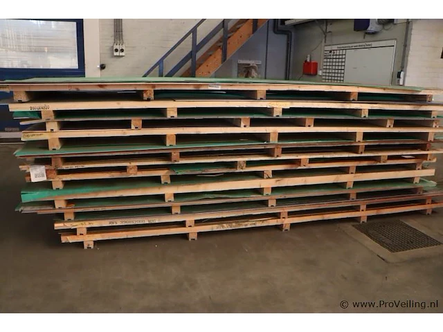 Diverse rvs platen - afbeelding 1 van  9