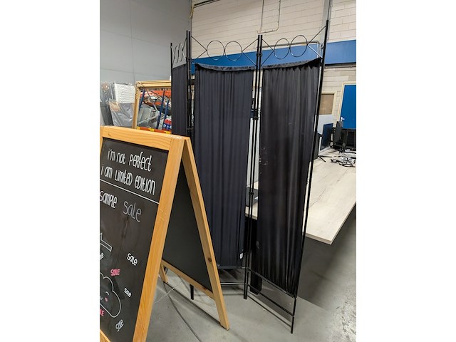 Diverse saloninrichting - afbeelding 2 van  10