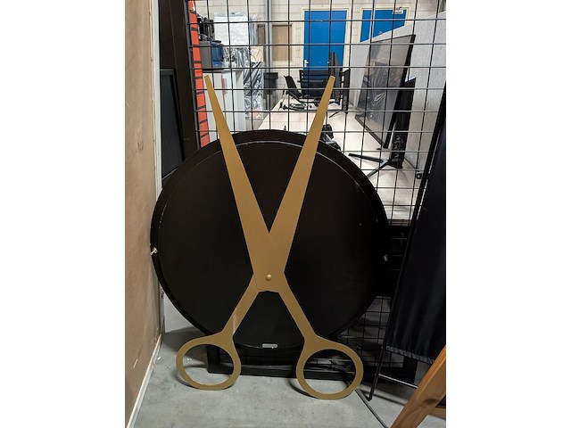 Diverse saloninrichting - afbeelding 7 van  10