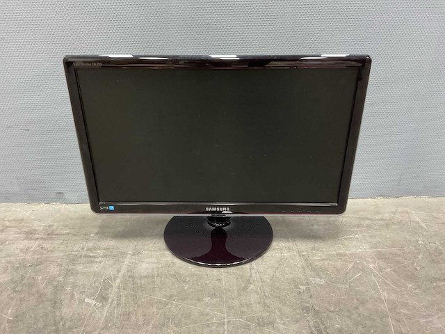 Diverse samsung monitors (8x) - afbeelding 9 van  9