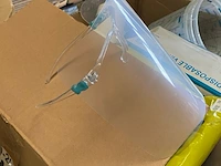 Diverse sanitair gerelateerde spullen - afbeelding 6 van  9