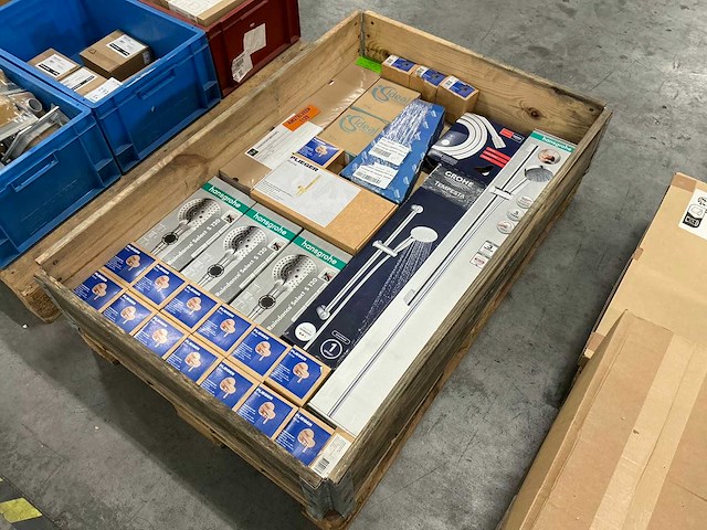 Diverse sanitair - afbeelding 1 van  9