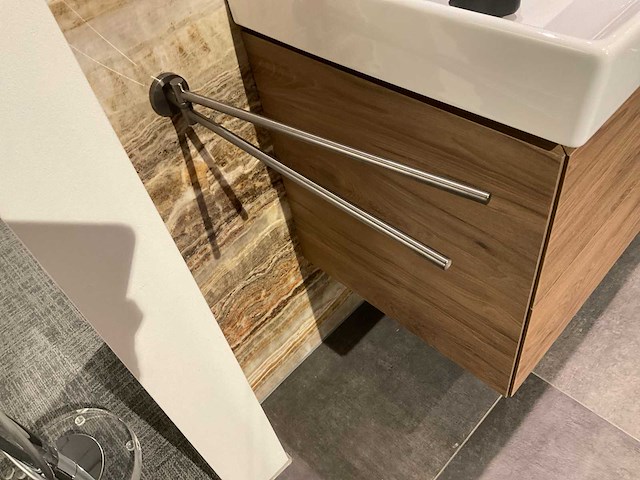 Diverse sanitairaccesoires - afbeelding 5 van  6