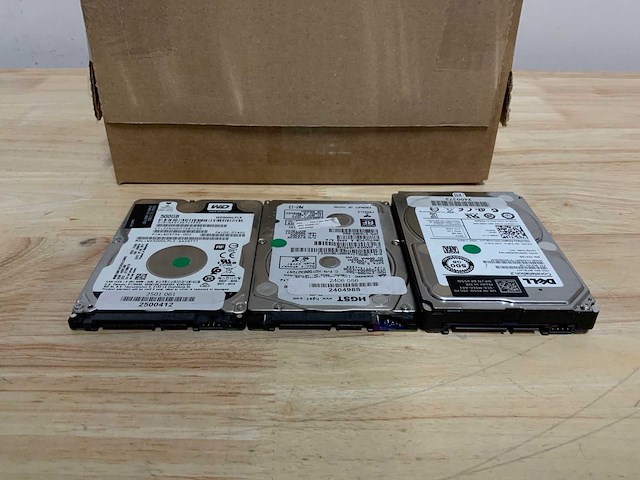 Diverse sata interne hdd 2,5” 500gb (175x) - afbeelding 3 van  5