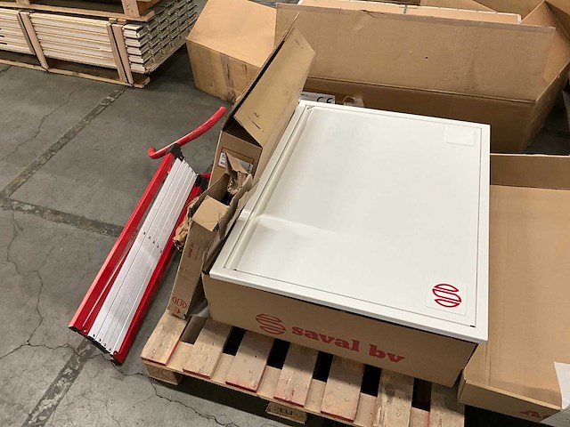 Diverse saval brandblusapparatuur - afbeelding 1 van  4