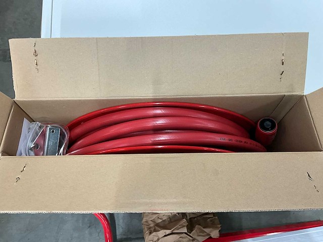 Diverse saval brandblusapparatuur - afbeelding 3 van  4