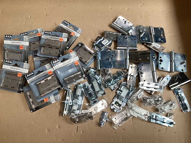 Diverse scharnieren en sloten - afbeelding 1 van  4