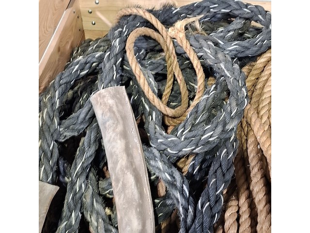 Diverse scheeps touwen - afbeelding 4 van  6