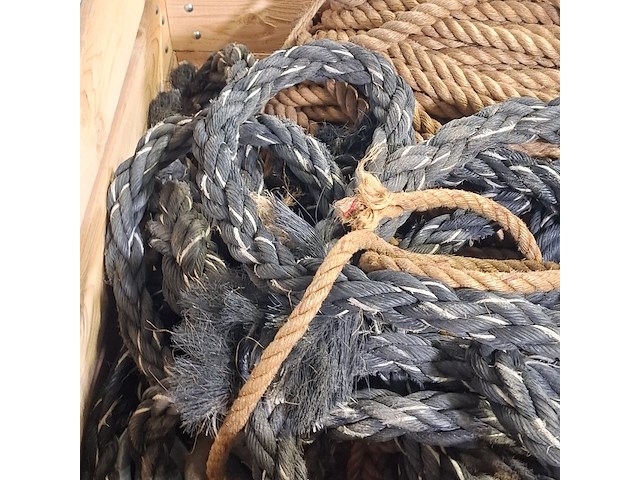 Diverse scheeps touwen - afbeelding 6 van  6