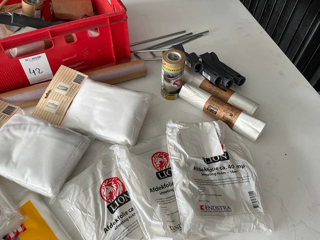 Diverse schildersmaterialen - afbeelding 3 van  4