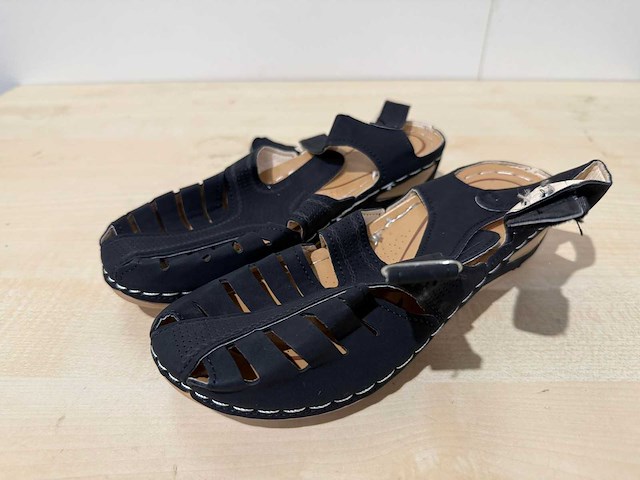 Diverse schoenen (45x) - afbeelding 3 van  5