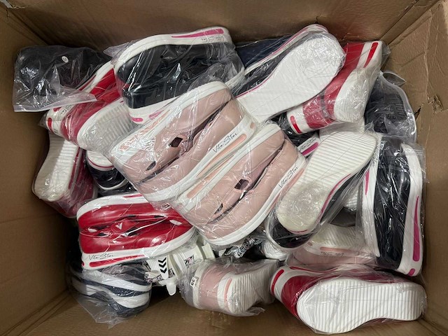 Diverse schoenen (45x) - afbeelding 1 van  6