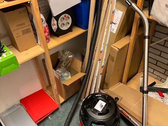 Diverse schoonmaak -en kantoorartikelen - afbeelding 14 van  14