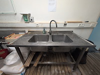 Diverse schoonmaak- en reinigingsmiddelen - afbeelding 8 van  9