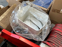 Diverse schoonmaak artikelen - afbeelding 2 van  2