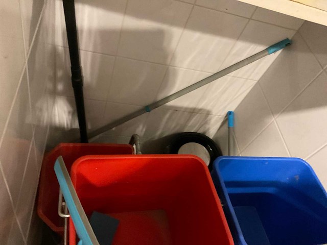 Diverse schoonmaakartikelen - afbeelding 7 van  9