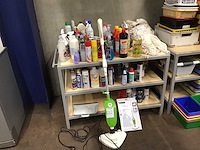 Diverse schoonmaakbenodigheden - afbeelding 1 van  4