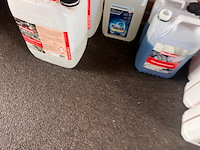 Diverse schoonmaakmiddelen voor professionele afwasmachine, huchem, 2025 - afbeelding 6 van  8