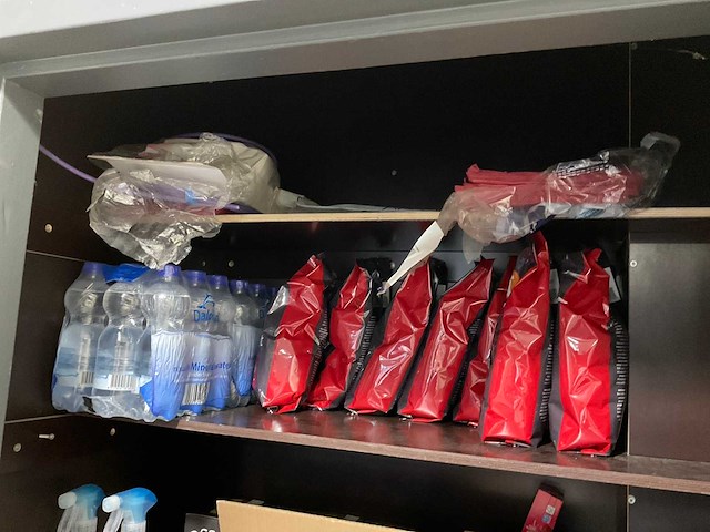 Diverse schoonmaakmiddelen - afbeelding 3 van  8