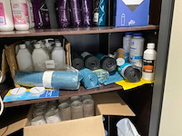 Diverse schoonmaakmiddelen - afbeelding 7 van  8