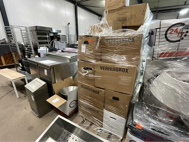 Diverse schoonmaakmiddelen - afbeelding 1 van  5