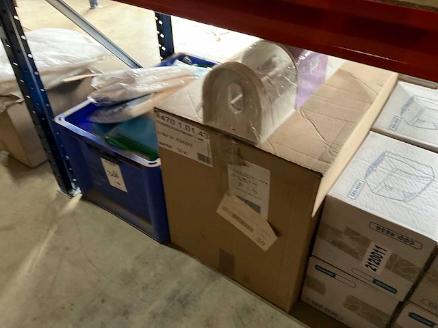 Diverse schoonmaakmiddelen - afbeelding 6 van  8