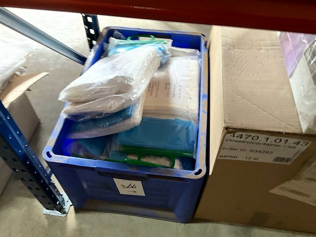 Diverse schoonmaakmiddelen - afbeelding 7 van  8