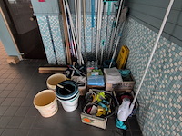 Diverse schoonmaakmiddelen - afbeelding 2 van  5