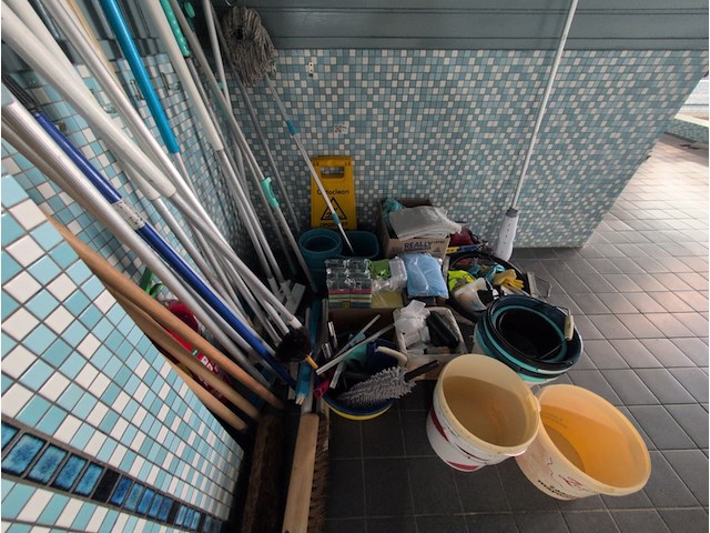 Diverse schoonmaakmiddelen - afbeelding 5 van  5