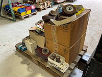 Diverse schuurbanden en wielen - afbeelding 1 van  11