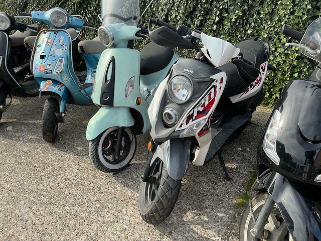 Diverse scooter (8x) - afbeelding 10 van  36