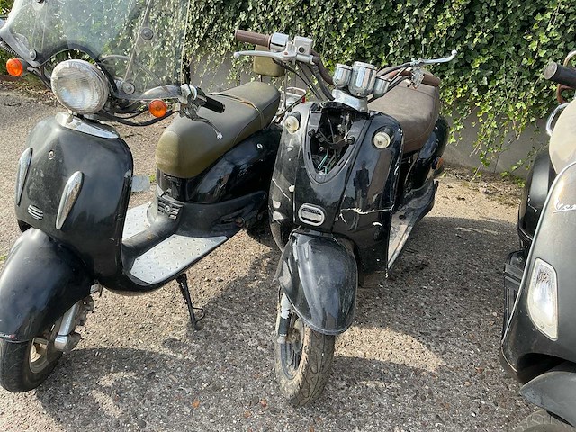 Diverse scooter (8x) - afbeelding 15 van  36